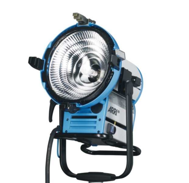 ARRI MAX M18　1.2kw
