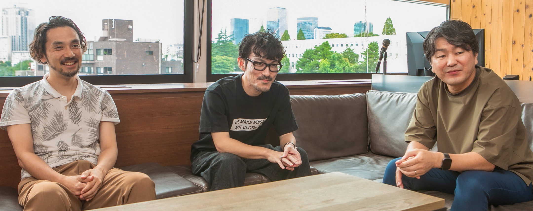左からVFXプロデューサー 林 達郎、CGスーパーバイザー 佐藤 昭宏、VFXスーパーバイザー 小木曽 功治